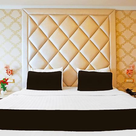 Super Townhouse Oak Dharamshala Near Maximus Mall ภายนอก รูปภาพ