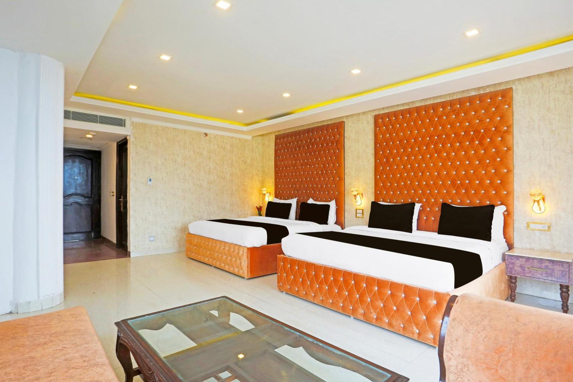 Super Townhouse Oak Dharamshala Near Maximus Mall ภายนอก รูปภาพ