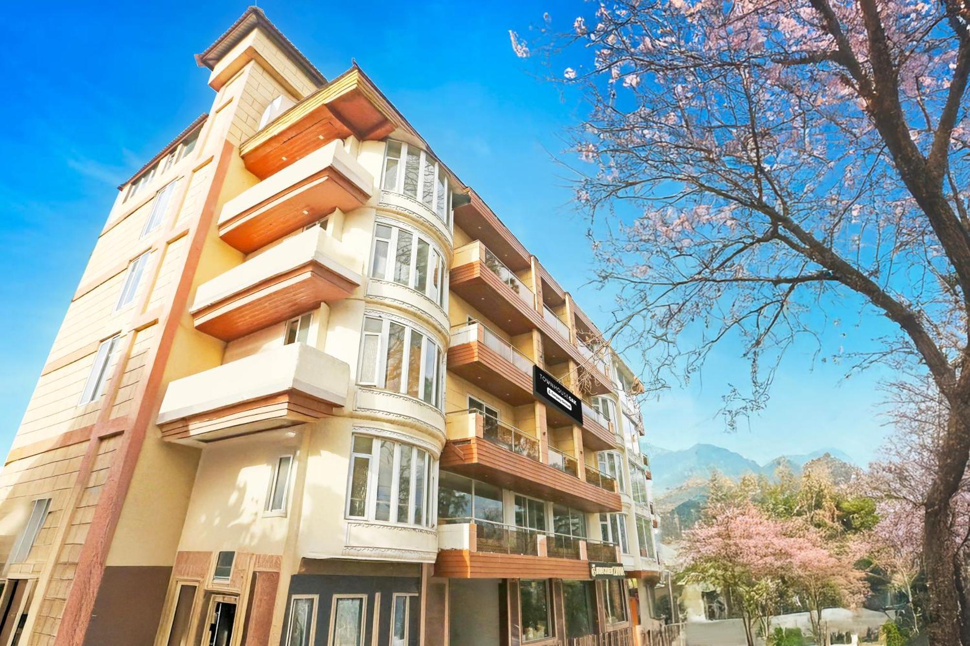 Super Townhouse Oak Dharamshala Near Maximus Mall ภายนอก รูปภาพ